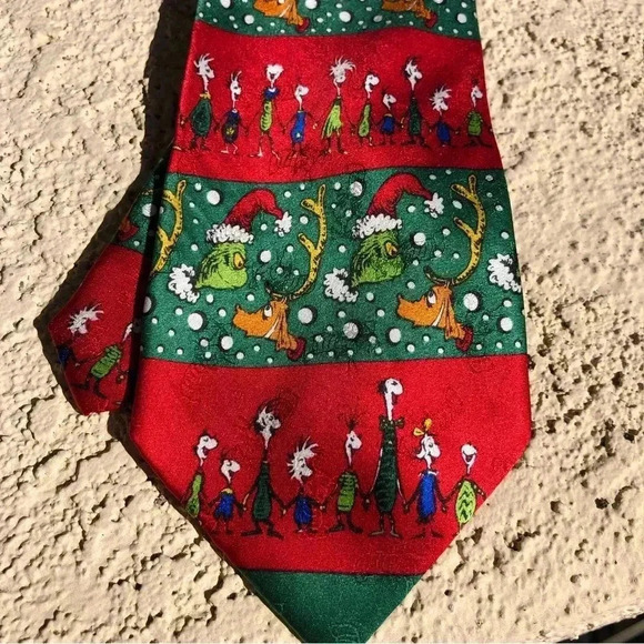 Dr Seuss The Grinch That Stole Christmas Silk Tie from Suess Wear - Picture 1 of 6